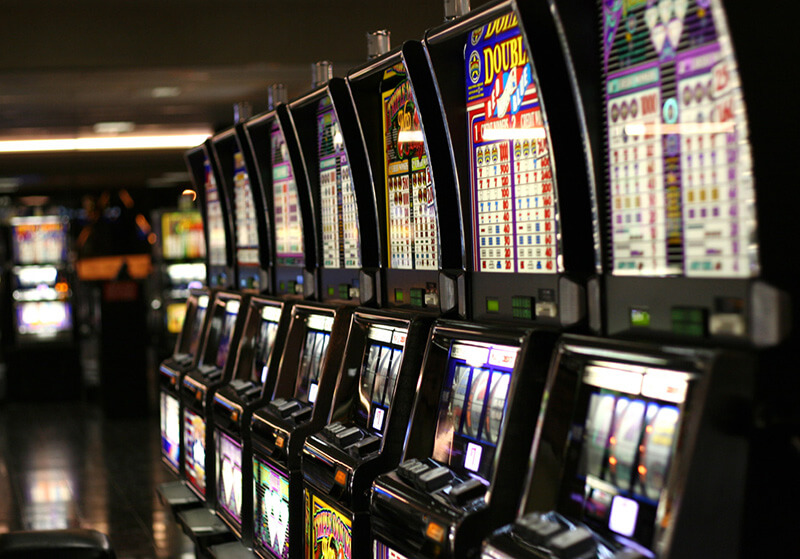 Slot machine la gi su dung the nao