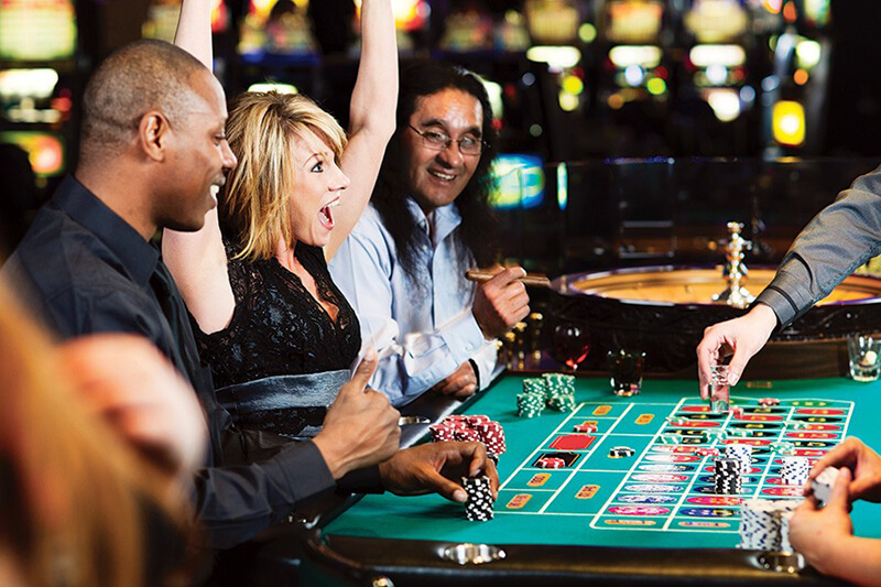 Jun88 cách ap dụng chiến lược đi tiền trong chơi Casino